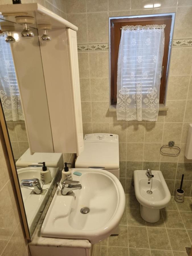 Greenview Apartment With Parking Ровинь Экстерьер фото